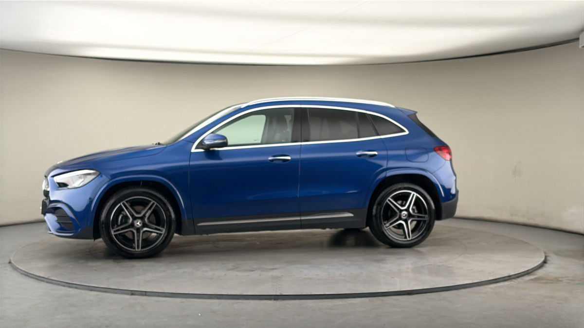 More views of Mercedes-Benz GLA
