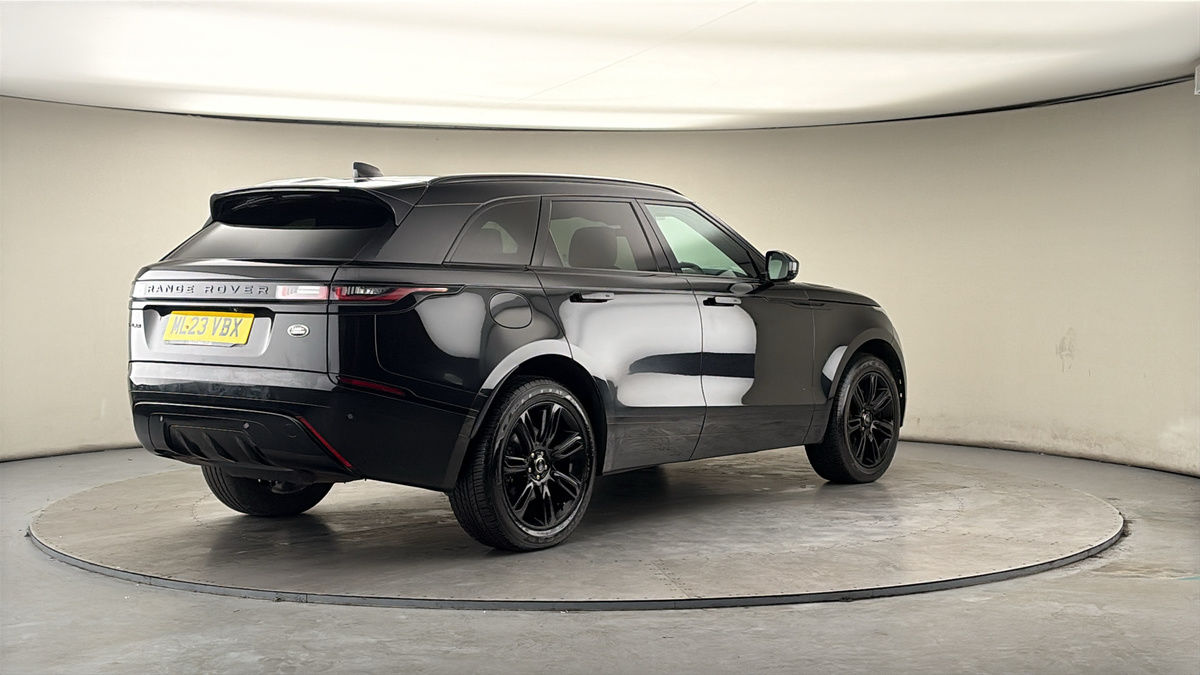 Land Rover Range Rover Velar Image 21