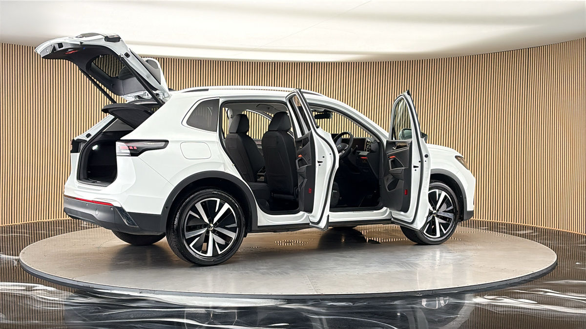 More views of Volkswagen Tiguan