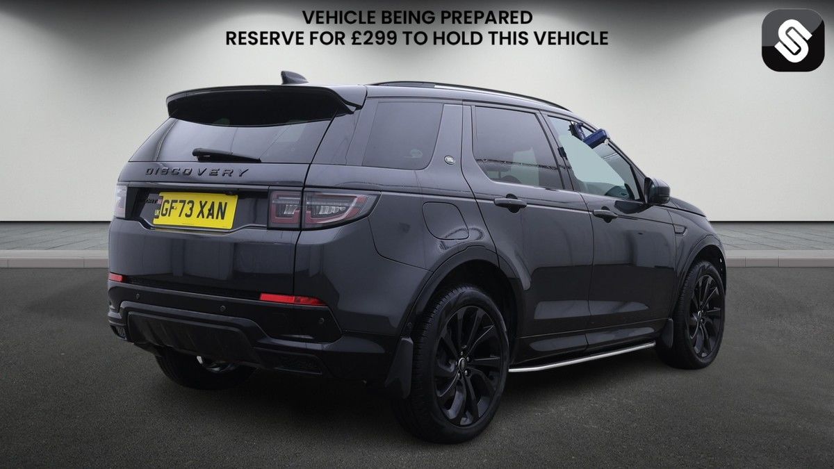 Land Rover Discovery Sport Image 4