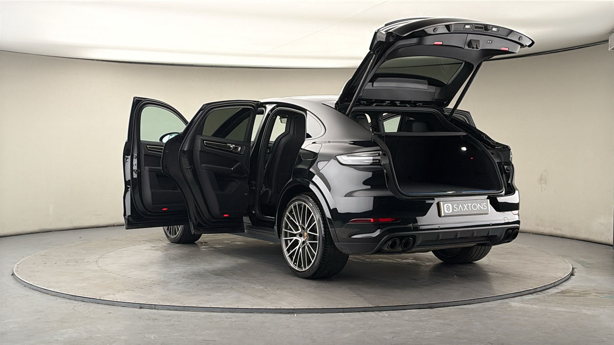 Porsche Cayenne Image 23