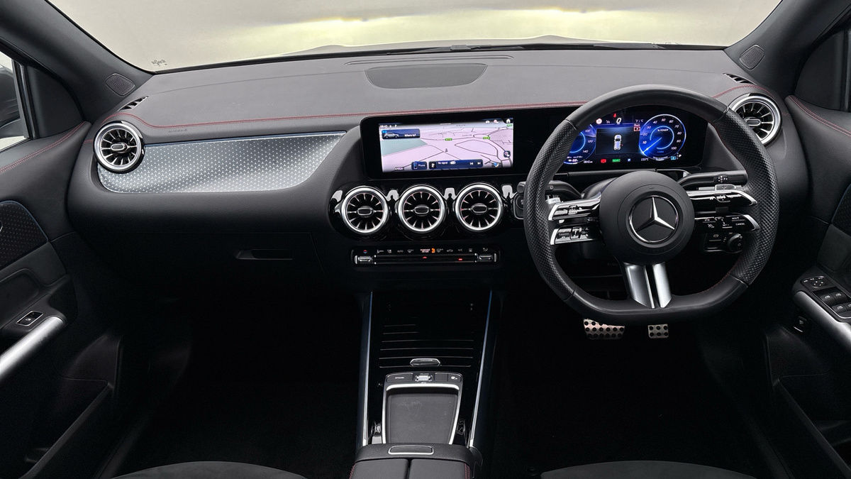 Mercedes-Benz EQA Image 12