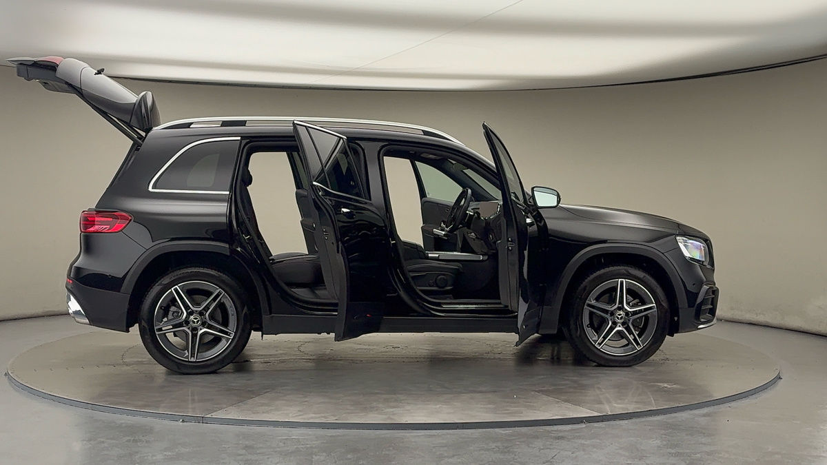 More views of Mercedes-Benz GLB