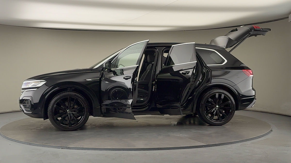 More views of Volkswagen Touareg