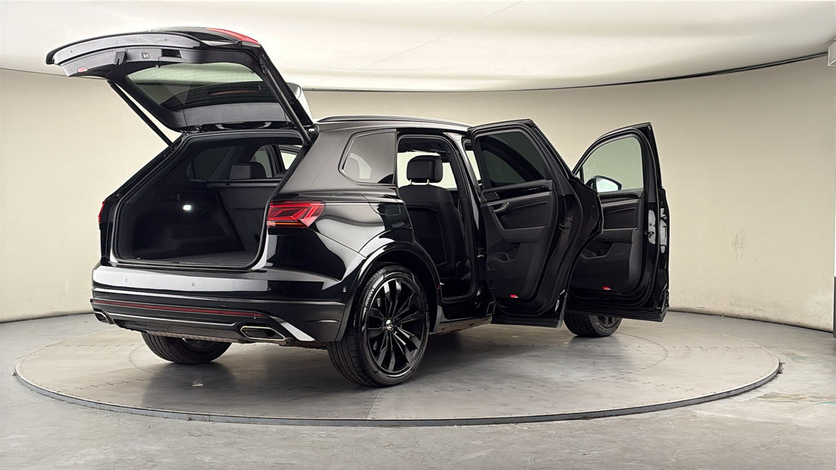 More views of Volkswagen Touareg