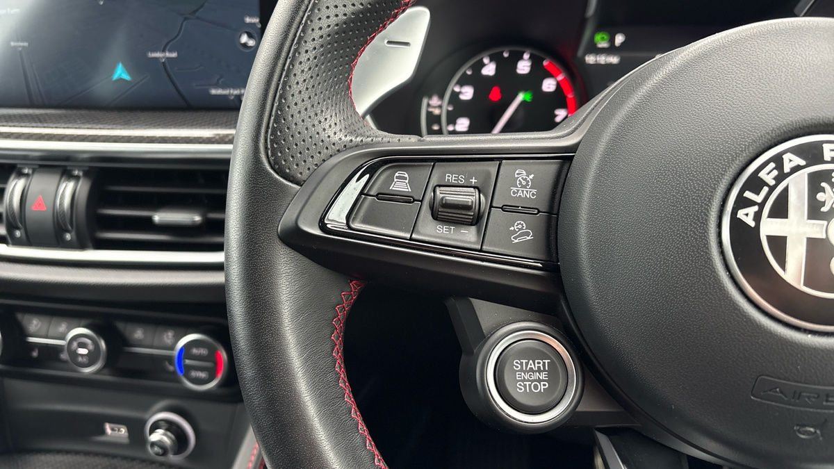 Alfa Romeo Stelvio Image 13