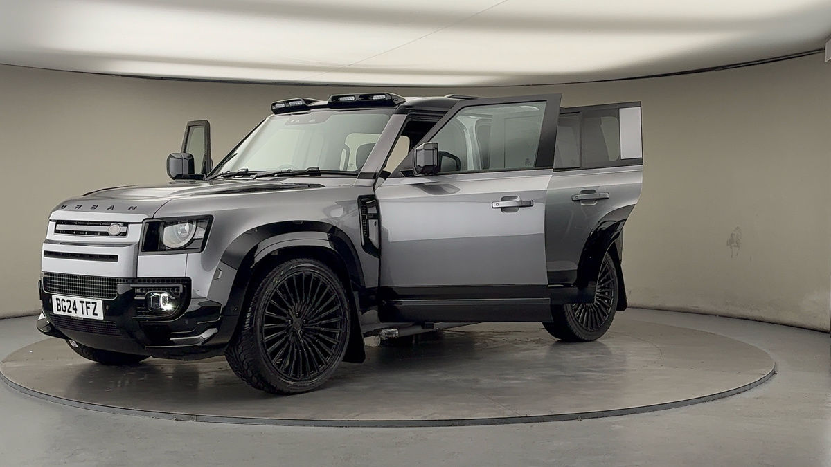 More views of Land Rover Defender 110