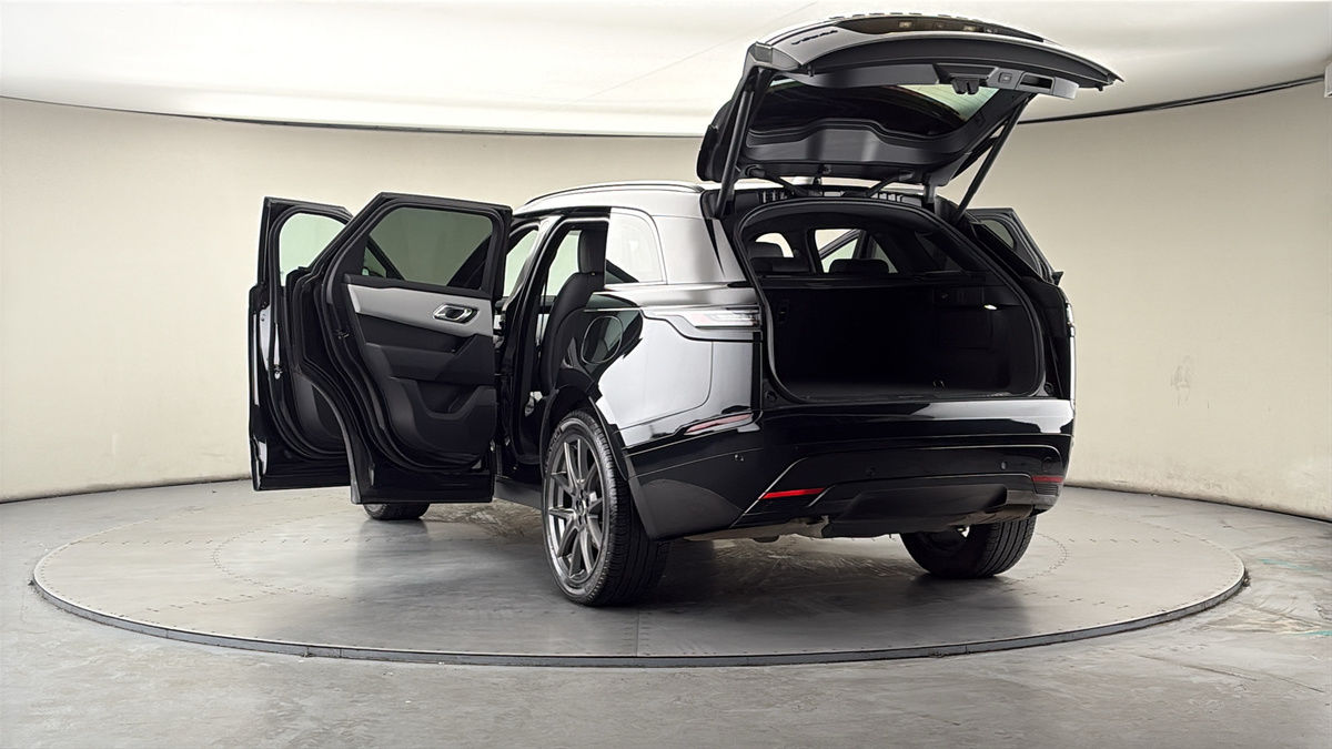 More views of Land Rover Range Rover Velar