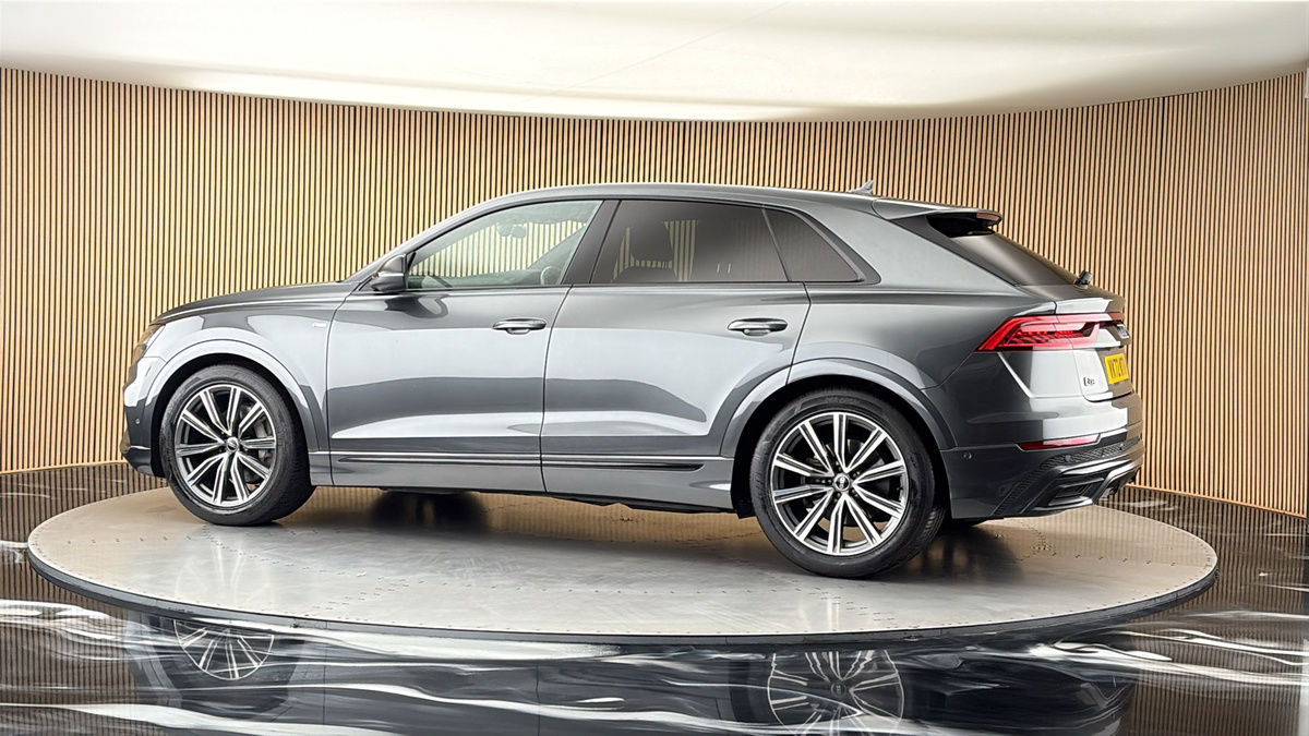 More views of Audi Q8