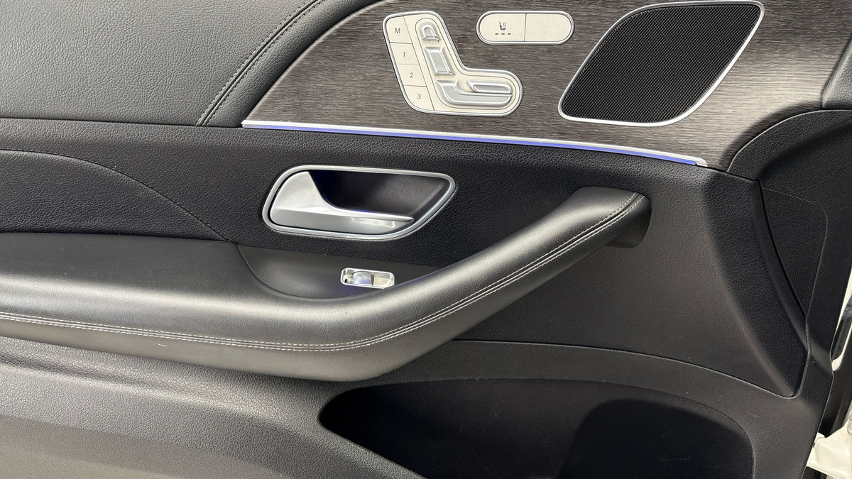 Mercedes-Benz GLE Image 19