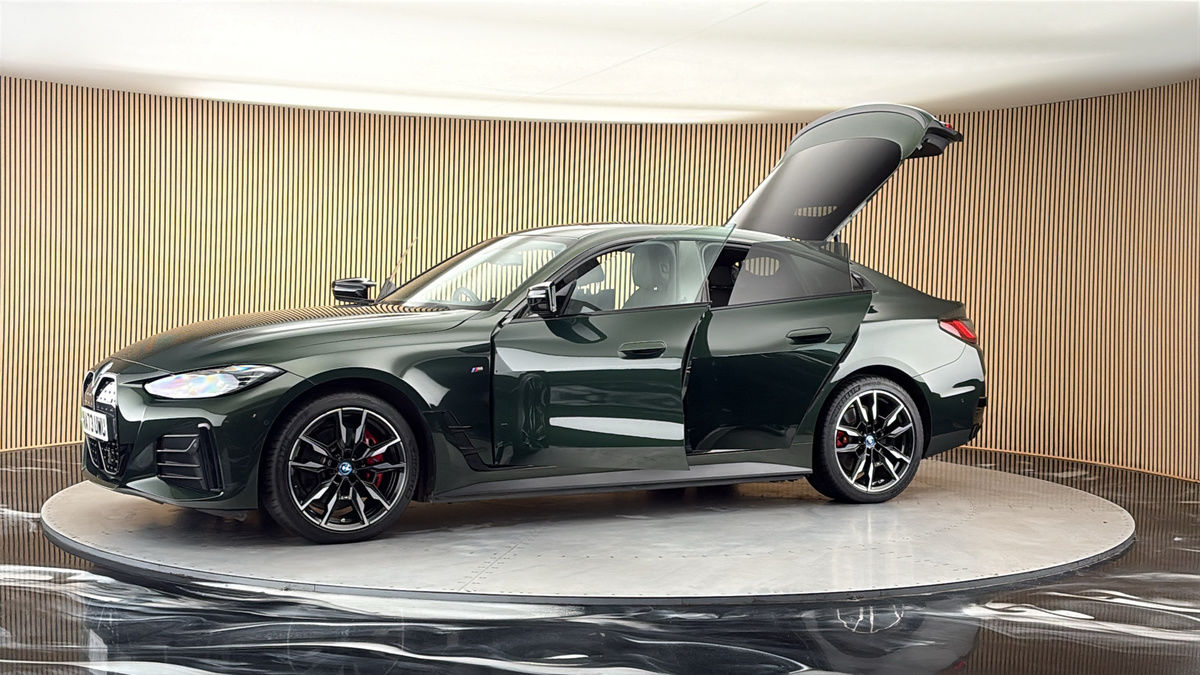 More views of BMW i4