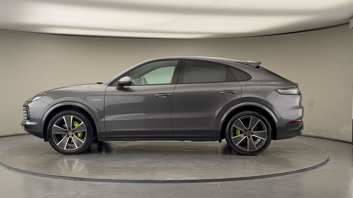 Porsche Cayenne Image 15