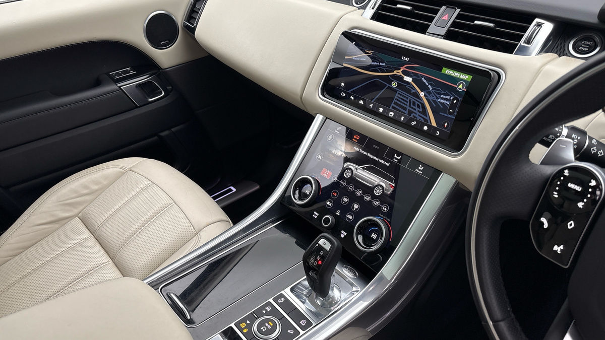 Land Rover Range Rover Sport Image 18