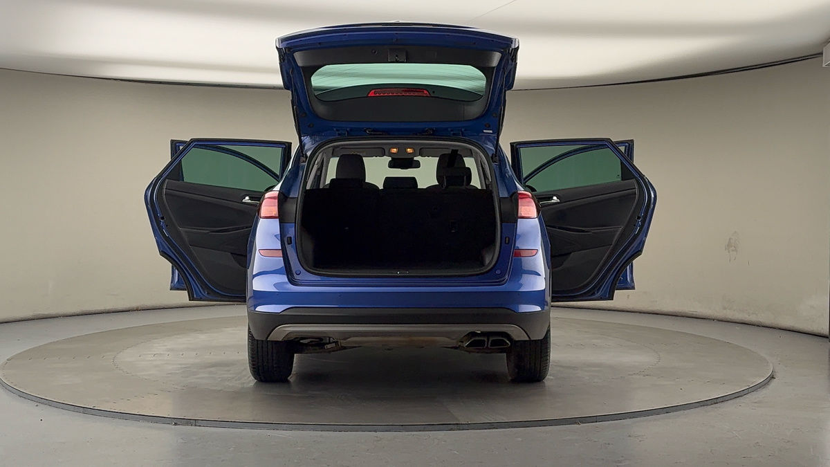 More views of Hyundai TUCSON