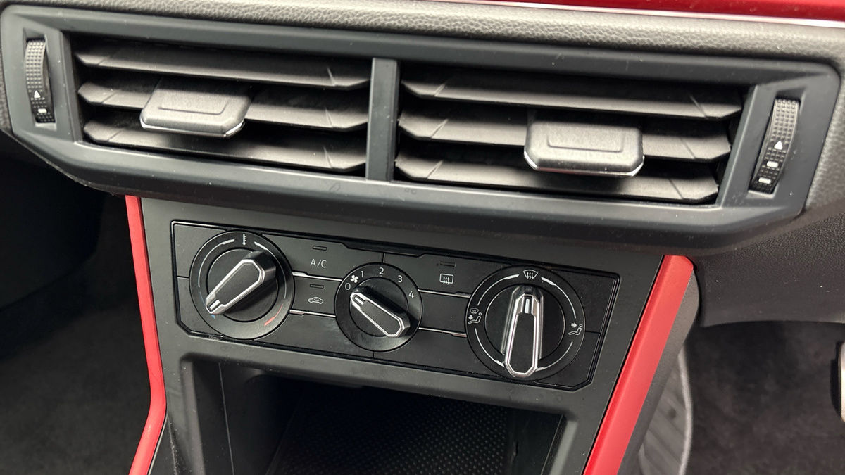 Volkswagen Polo Image 9