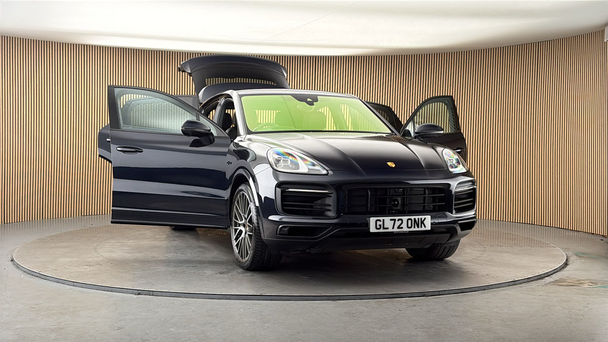 More views of Porsche Cayenne