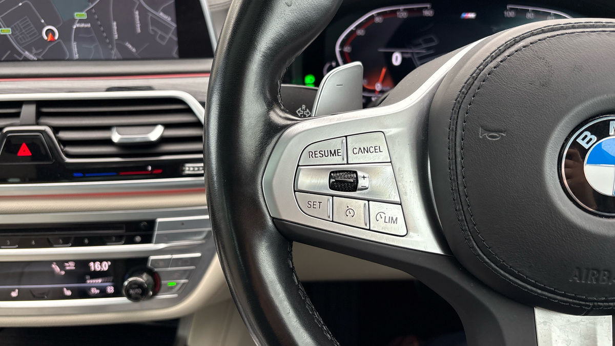 BMW 7 Series Image 13