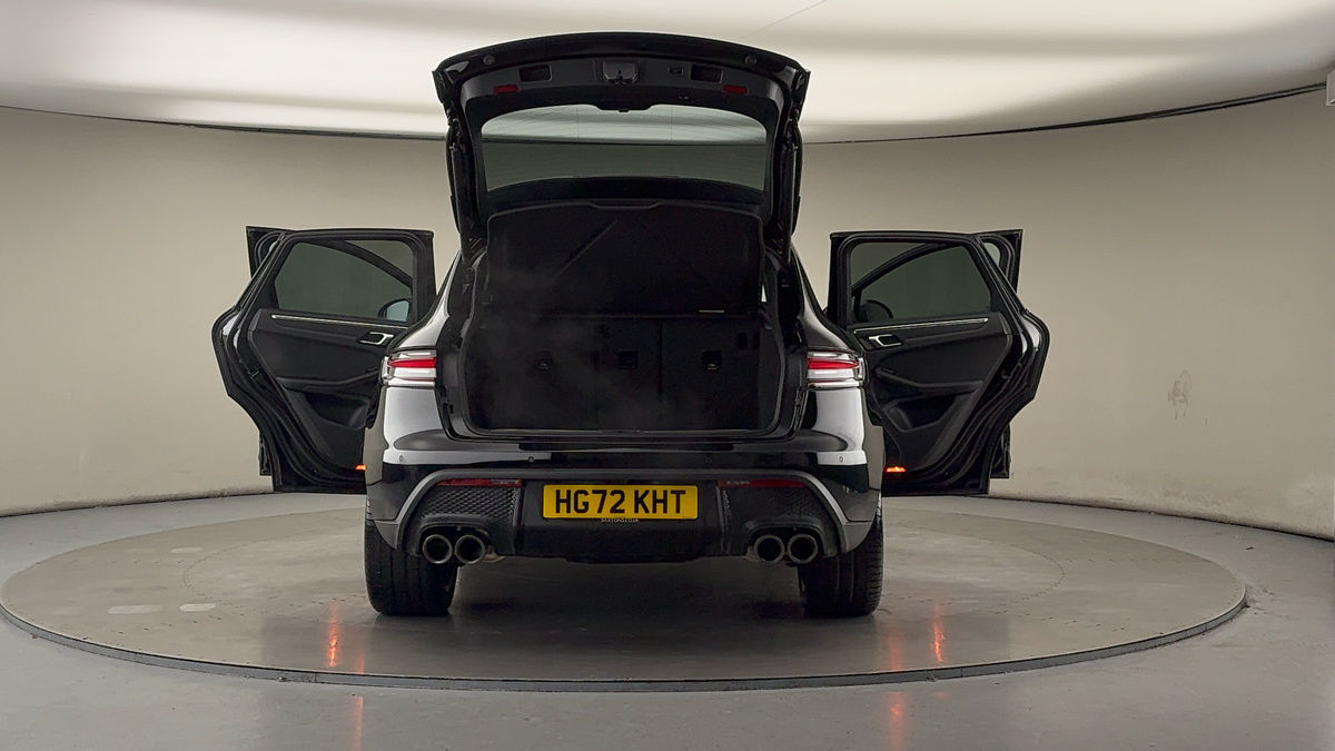 More views of Porsche Macan