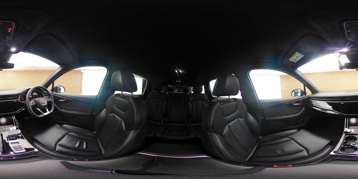 More views of Audi Q7