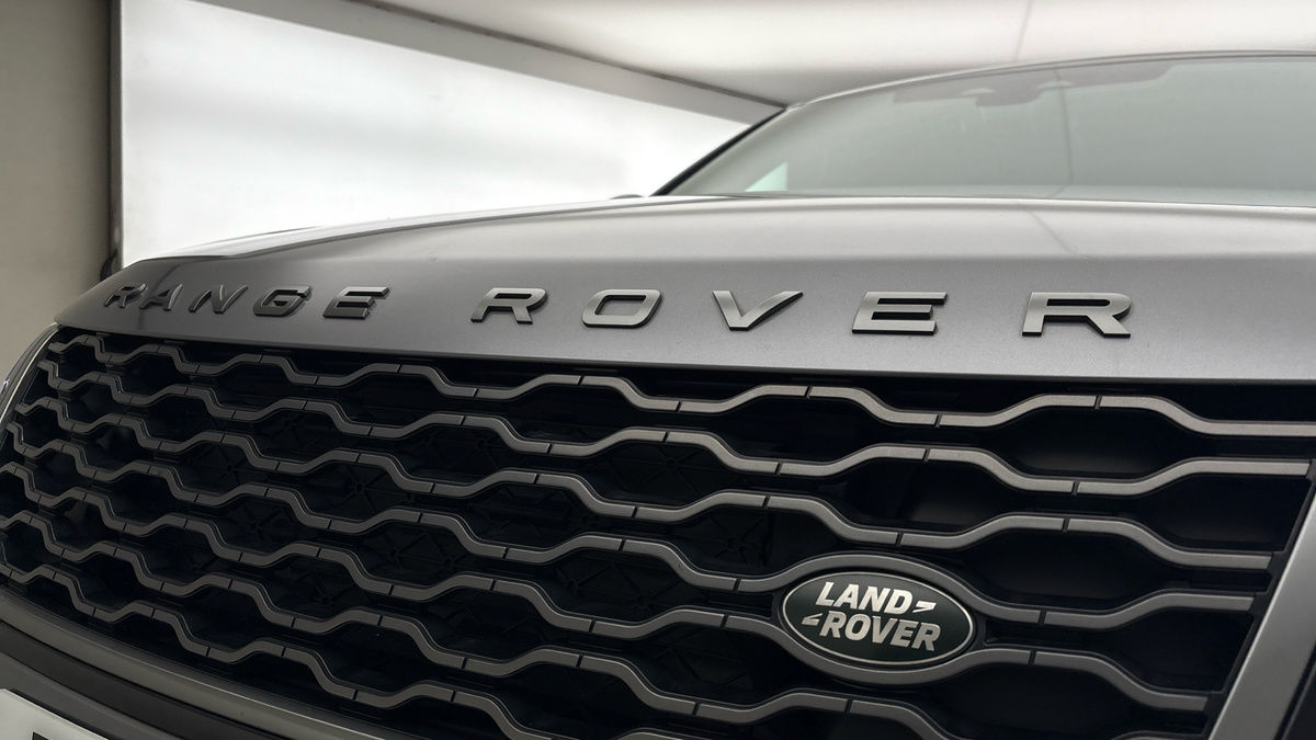 Land Rover Range Rover Velar Image 24