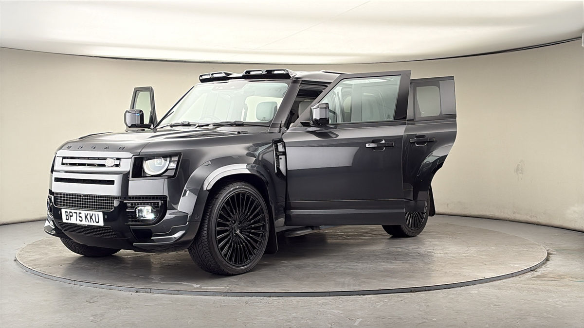More views of Land Rover Defender 110