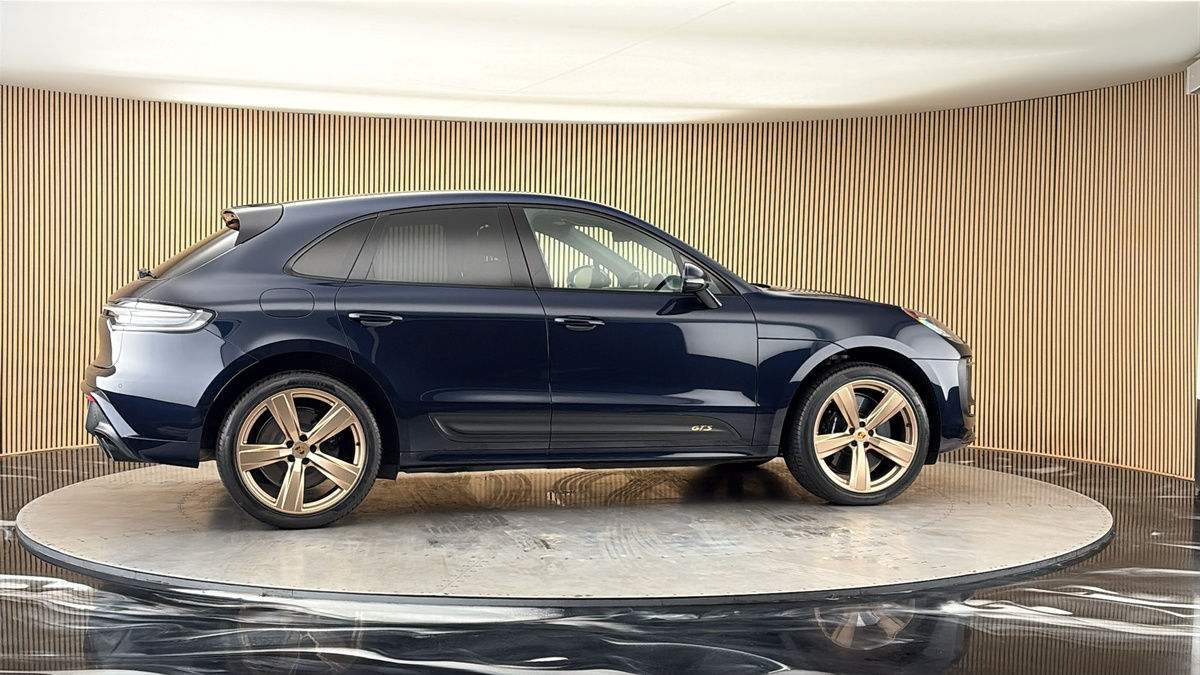 More views of Porsche Macan