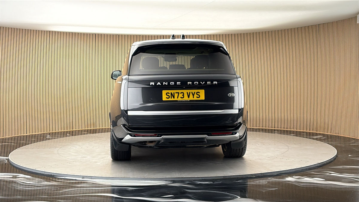 More views of Land Rover Range Rover