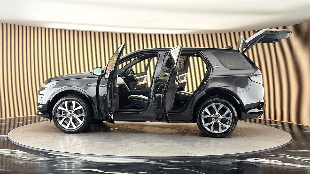 More views of Land Rover Discovery Sport