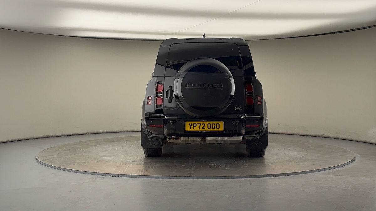 Land Rover Defender 130 Image 4