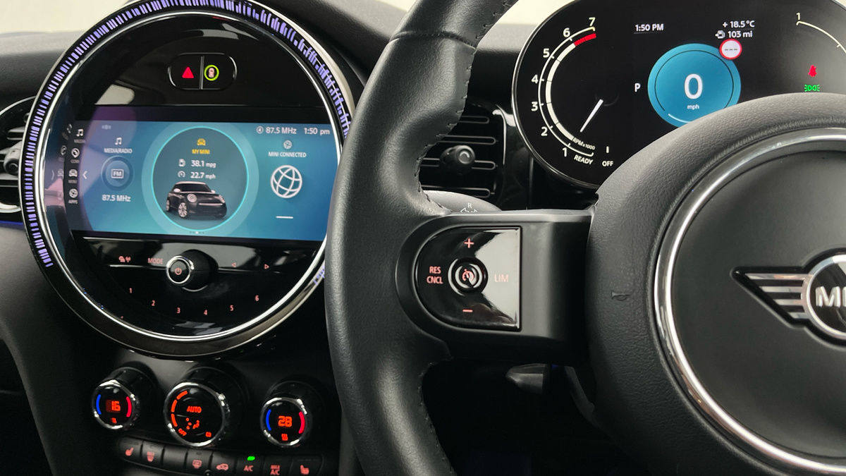 MINI Hatch Image 13