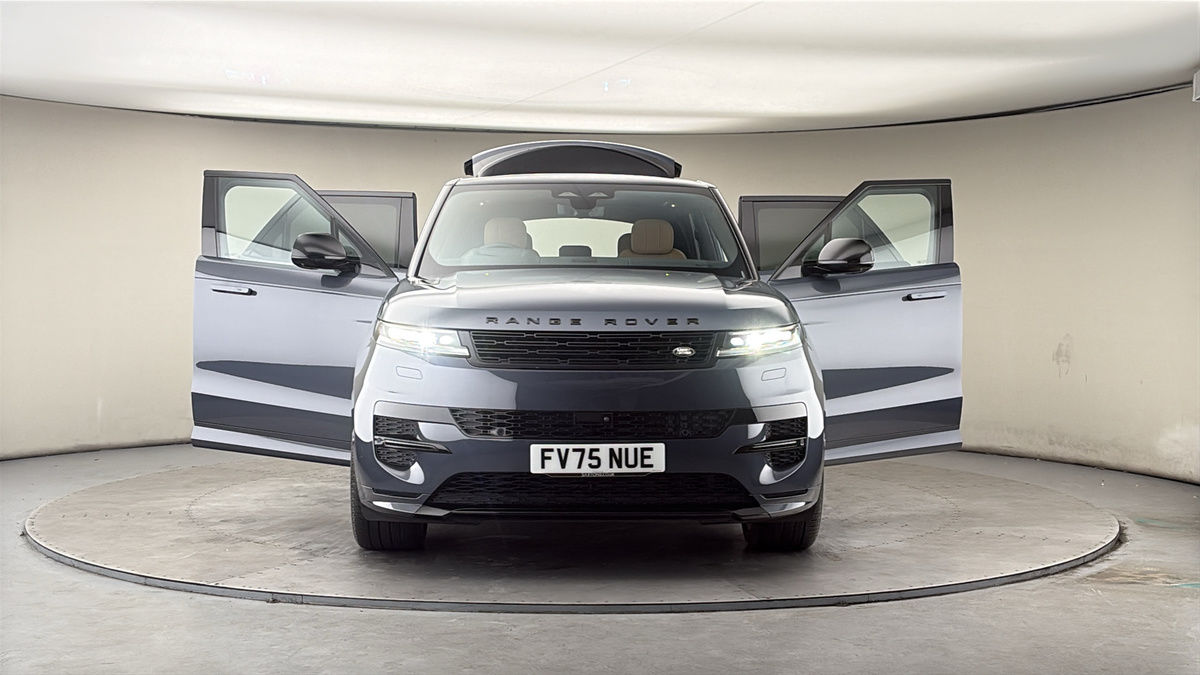 More views of Land Rover Range Rover Sport