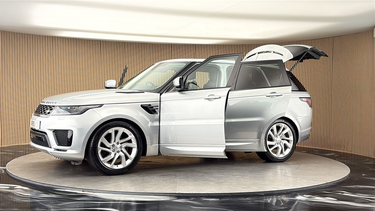 More views of Land Rover Range Rover Sport