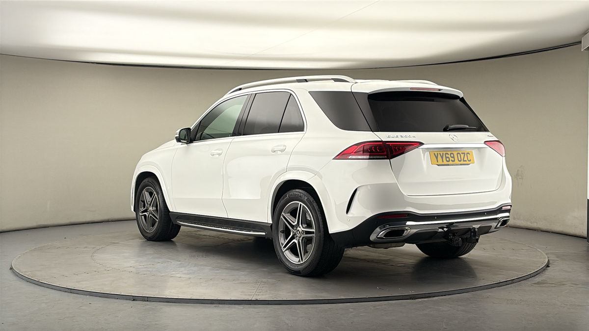 Mercedes-Benz GLE Image 2