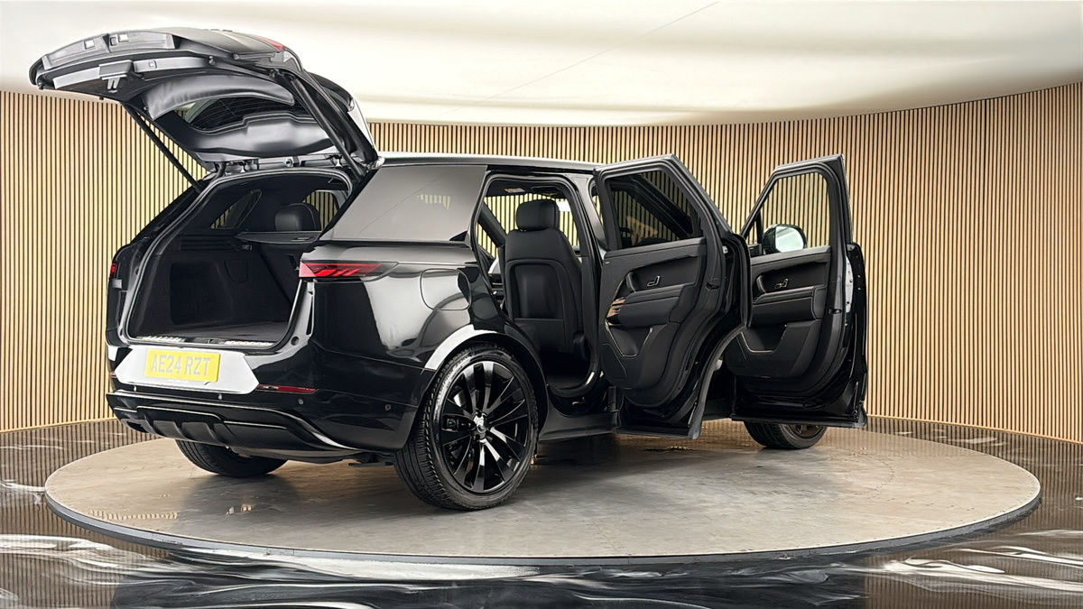 More views of Land Rover Range Rover Sport