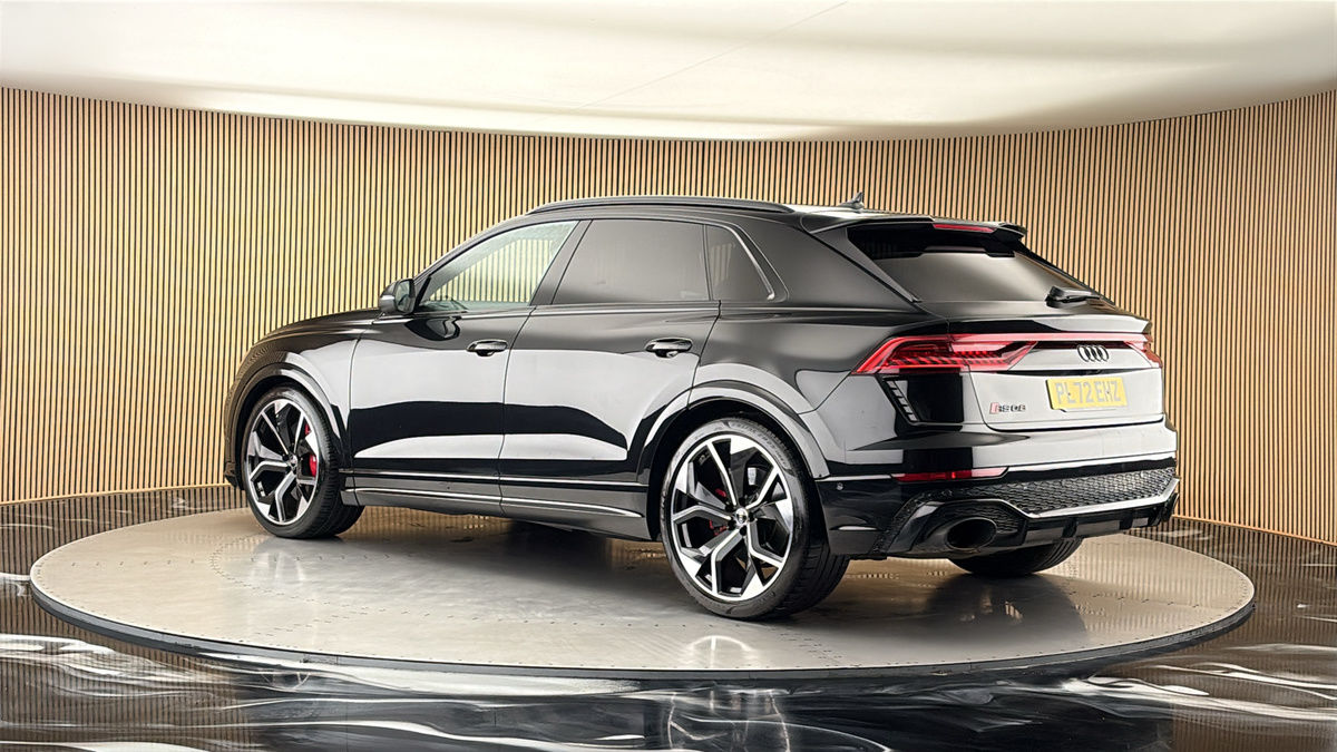 More views of Audi RSQ8