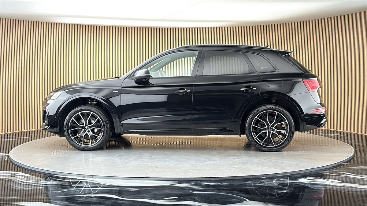 More views of Audi Q5