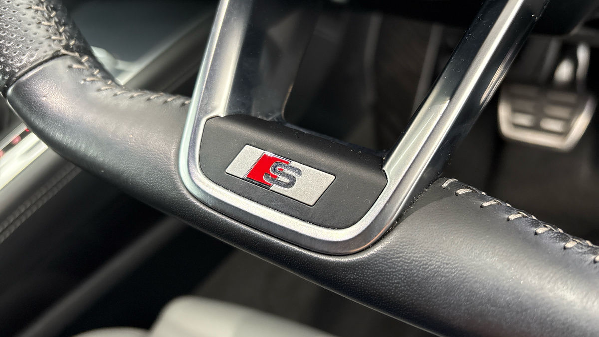 Audi TTS Image 26