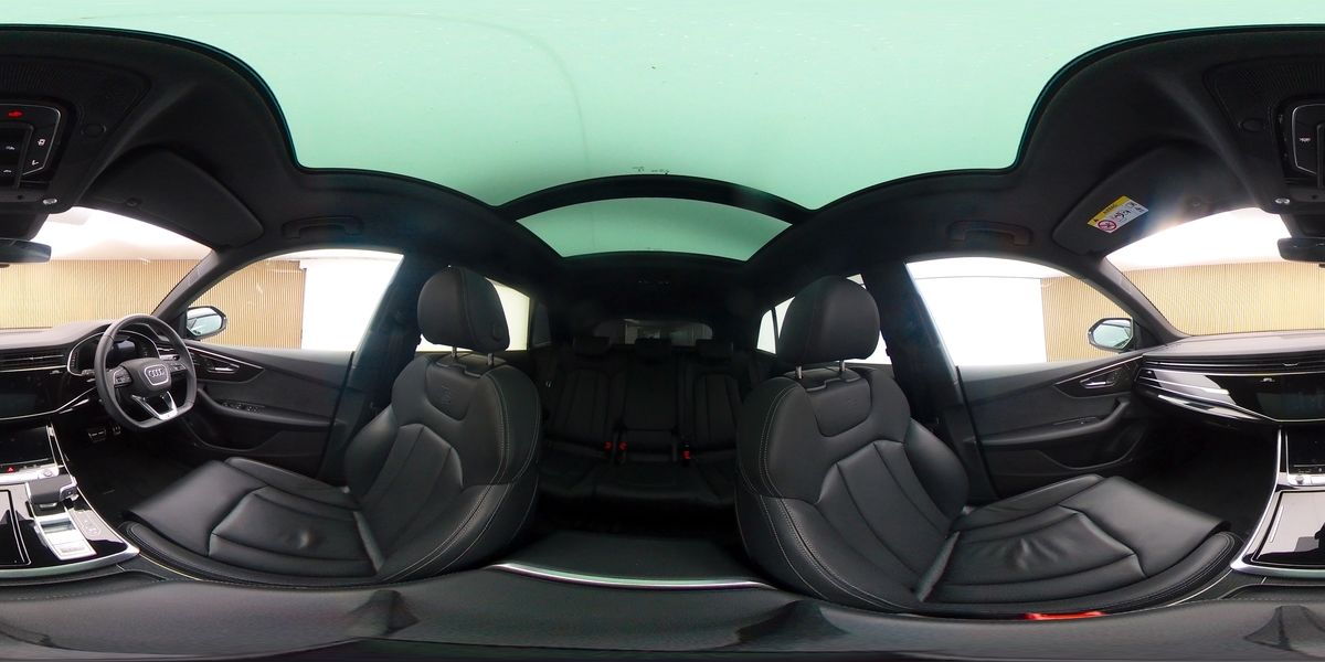 More views of Audi Q8