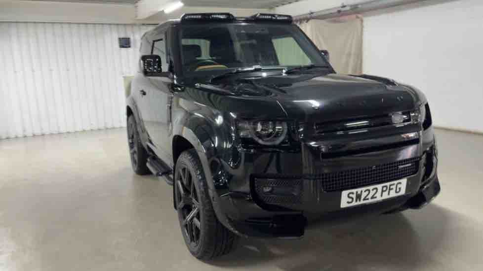 More views of Land Rover Defender 90