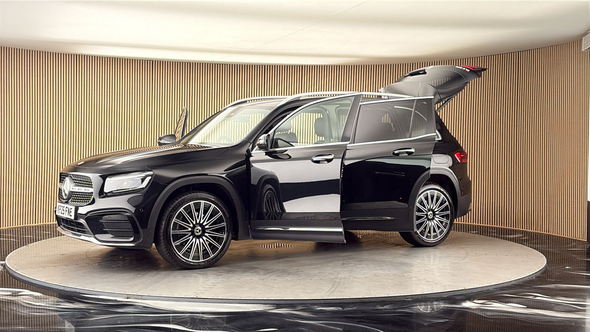 More views of Mercedes-Benz GLB