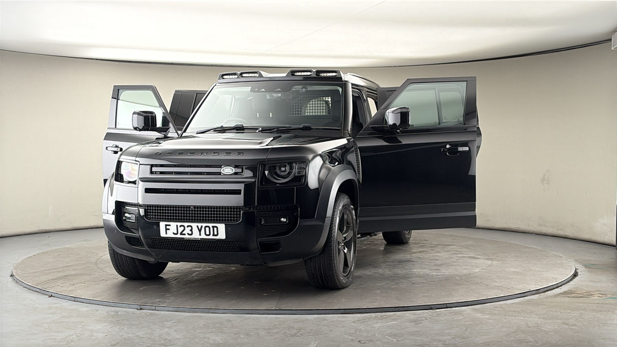 More views of Land Rover Defender 110