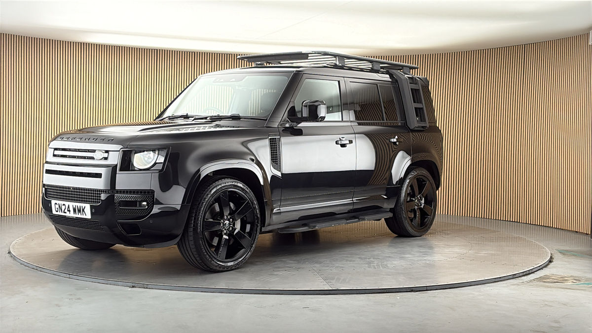 Land Rover Defender 110 Image 20
