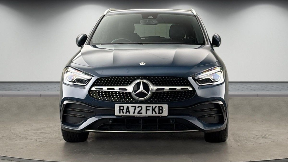 Mercedes-Benz GLA Image 3
