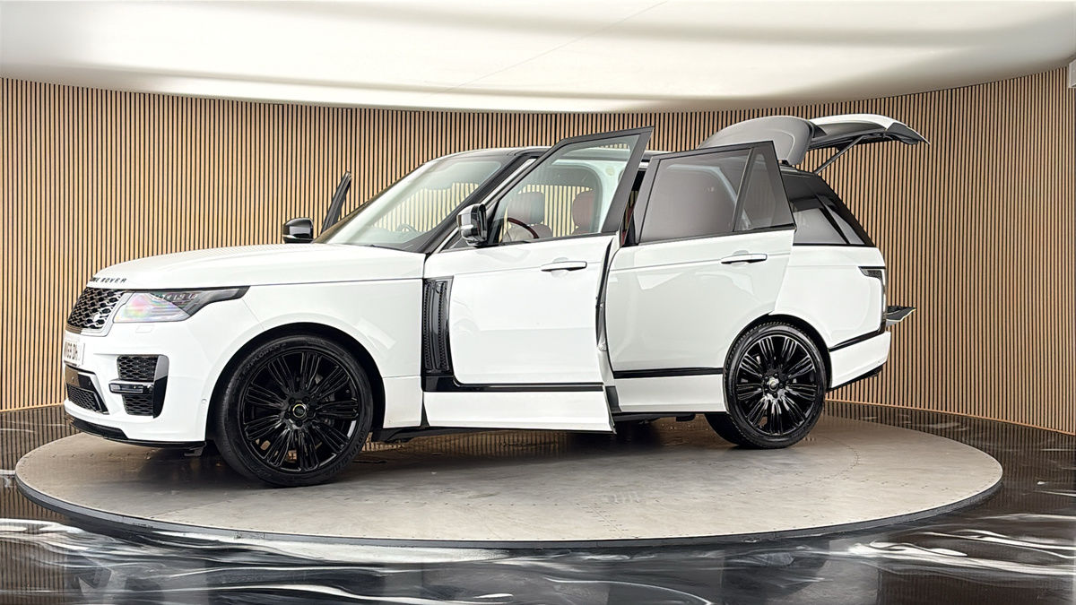More views of Land Rover Range Rover