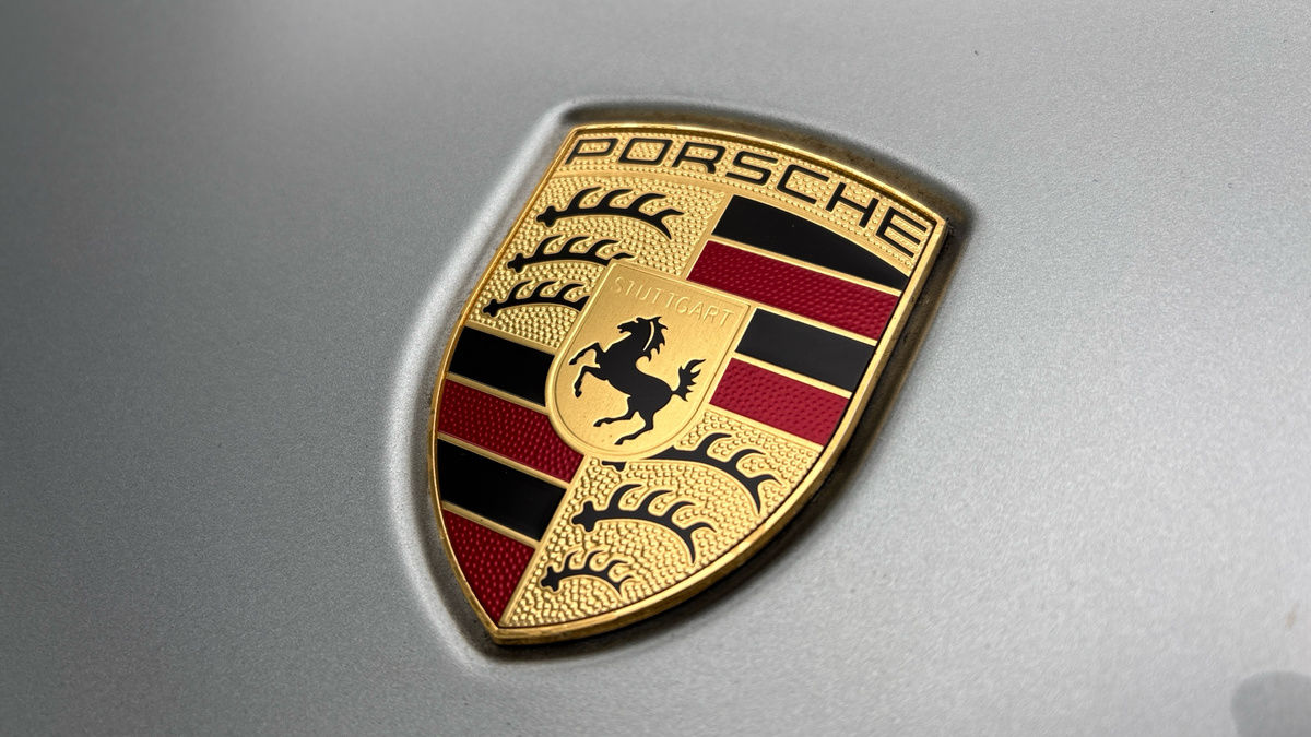 Porsche Cayenne Image 24