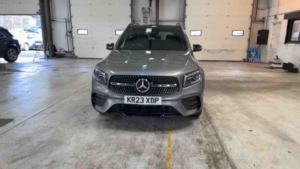 More views of Mercedes-Benz GLB