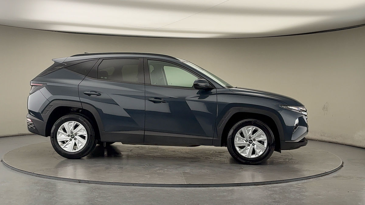 More views of Hyundai TUCSON