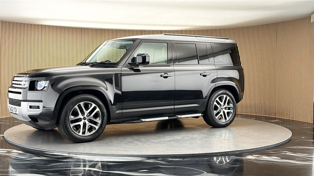 More views of Land Rover Defender 110