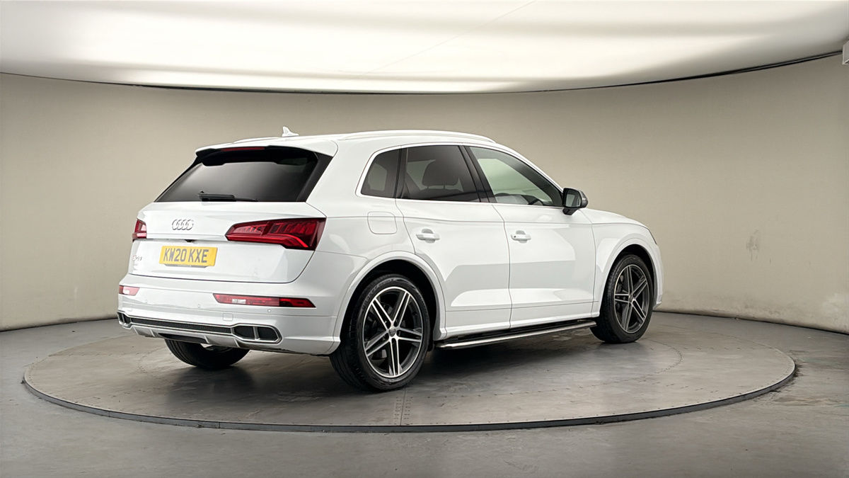 Audi SQ5 Image 21