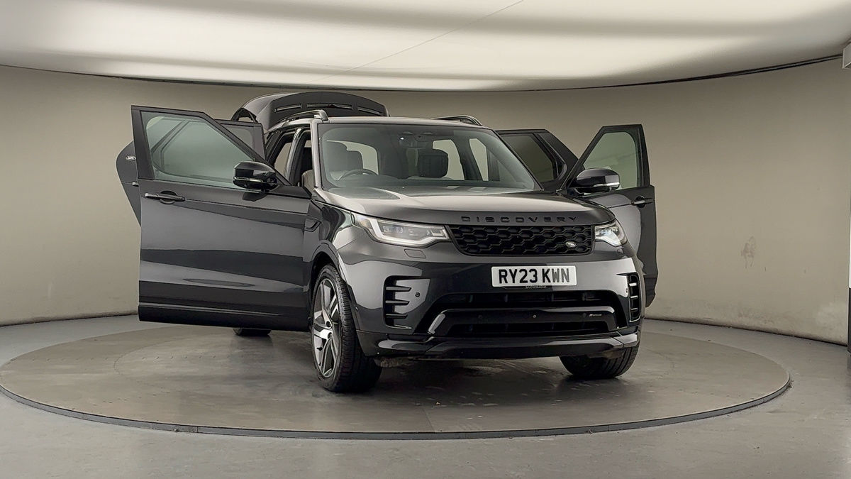 More views of Land Rover Discovery